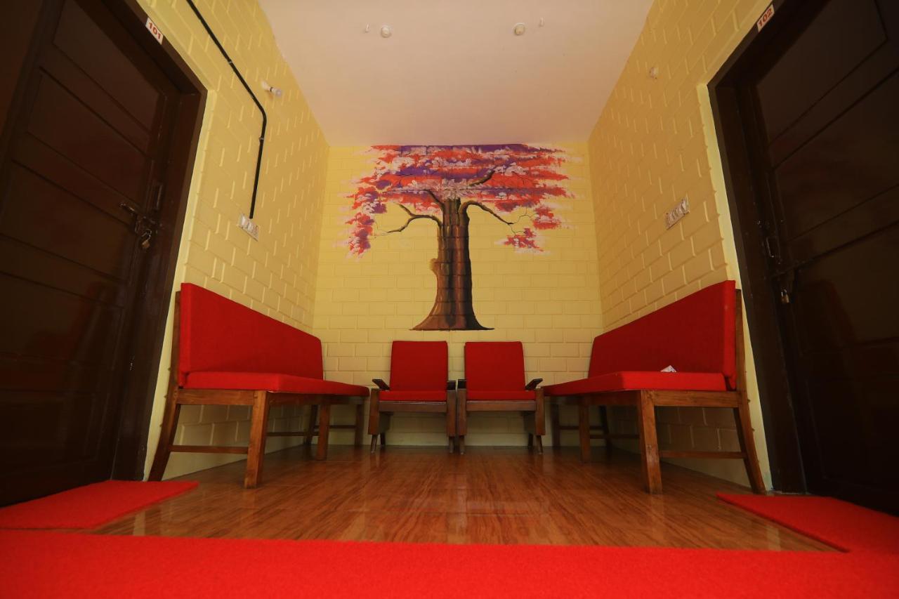 Cloud Nine Inside Hotel Varkala Buitenkant foto